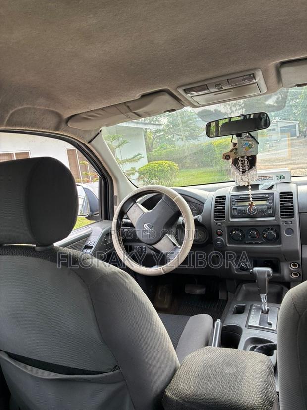 Nissan Navara 2.5 dCi 2012 Black