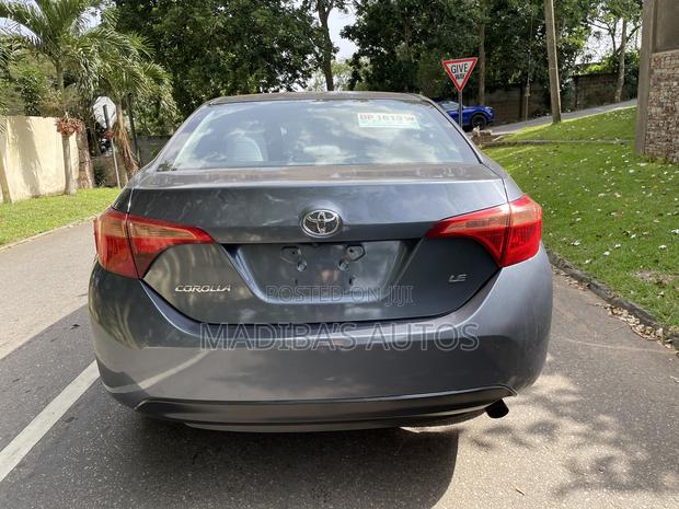 Toyota Corolla LE 4dr Sedan (1.8L 4cyl CVT) 2017 Gray