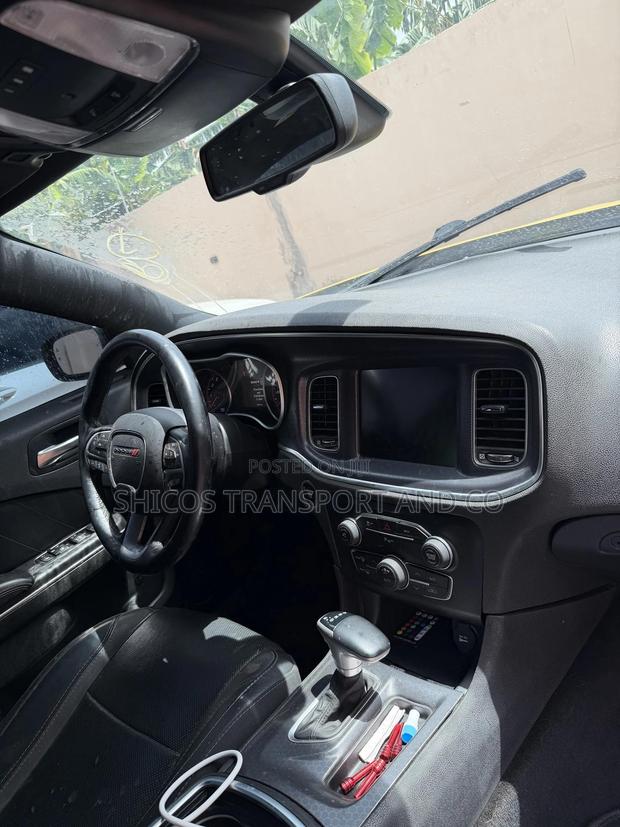 Dodge Charger SXT AWD 2016 Yellow