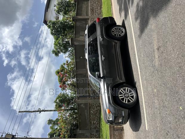 Toyota 4-Runner Limited 4WD 2011 Gray