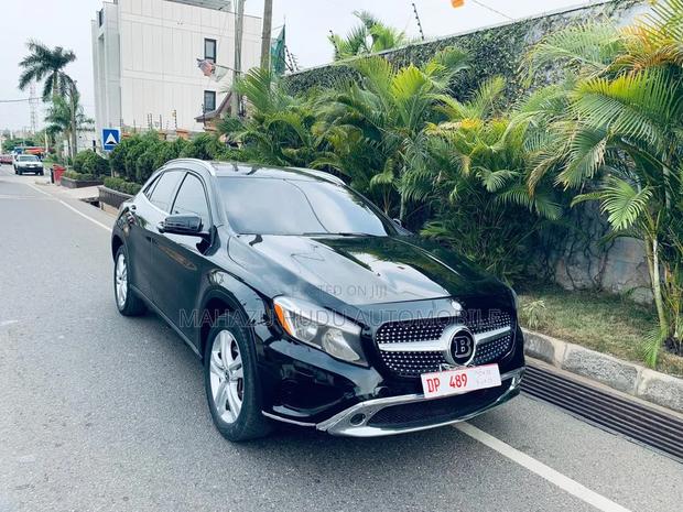 Mercedes-Benz GLA 250 2017 Black