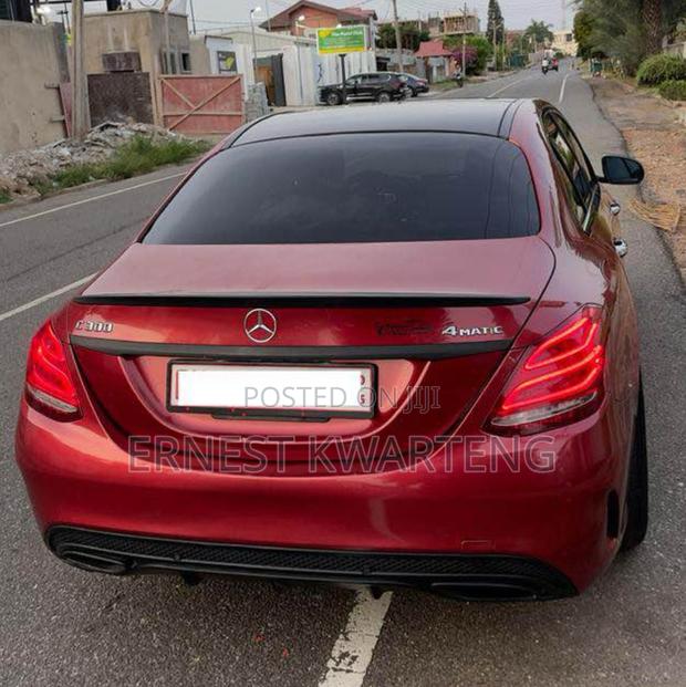 Mercedes-Benz C300 2017 Red
