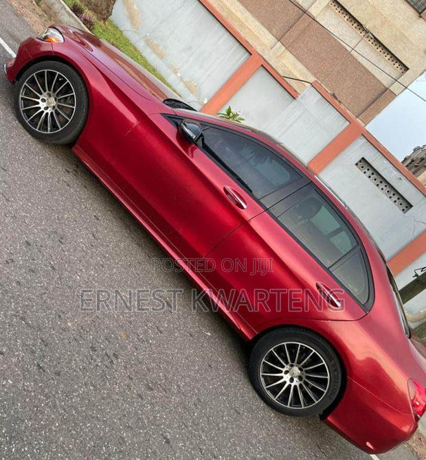 Mercedes-Benz C300 2017 Red