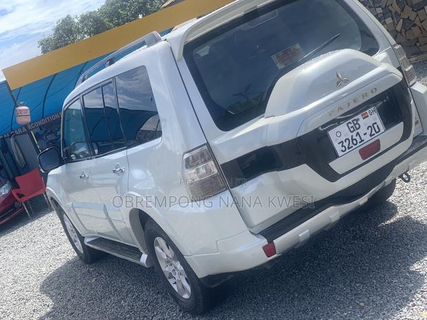 Mitsubishi Pajero Sport 2020 White