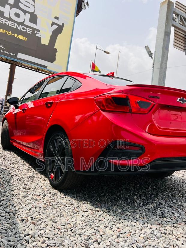 Chevrolet Cruze 2018 Red