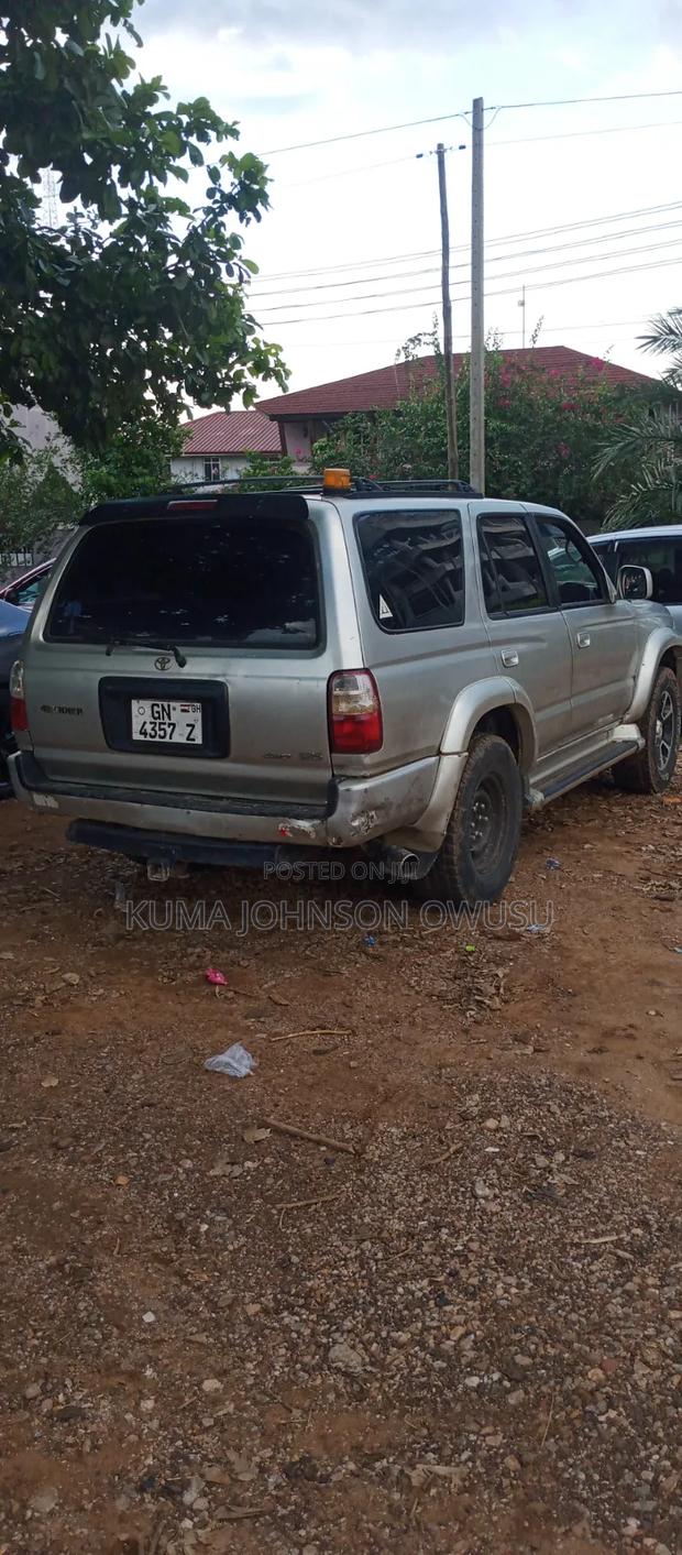 Toyota 4-Runner 2000 Gray