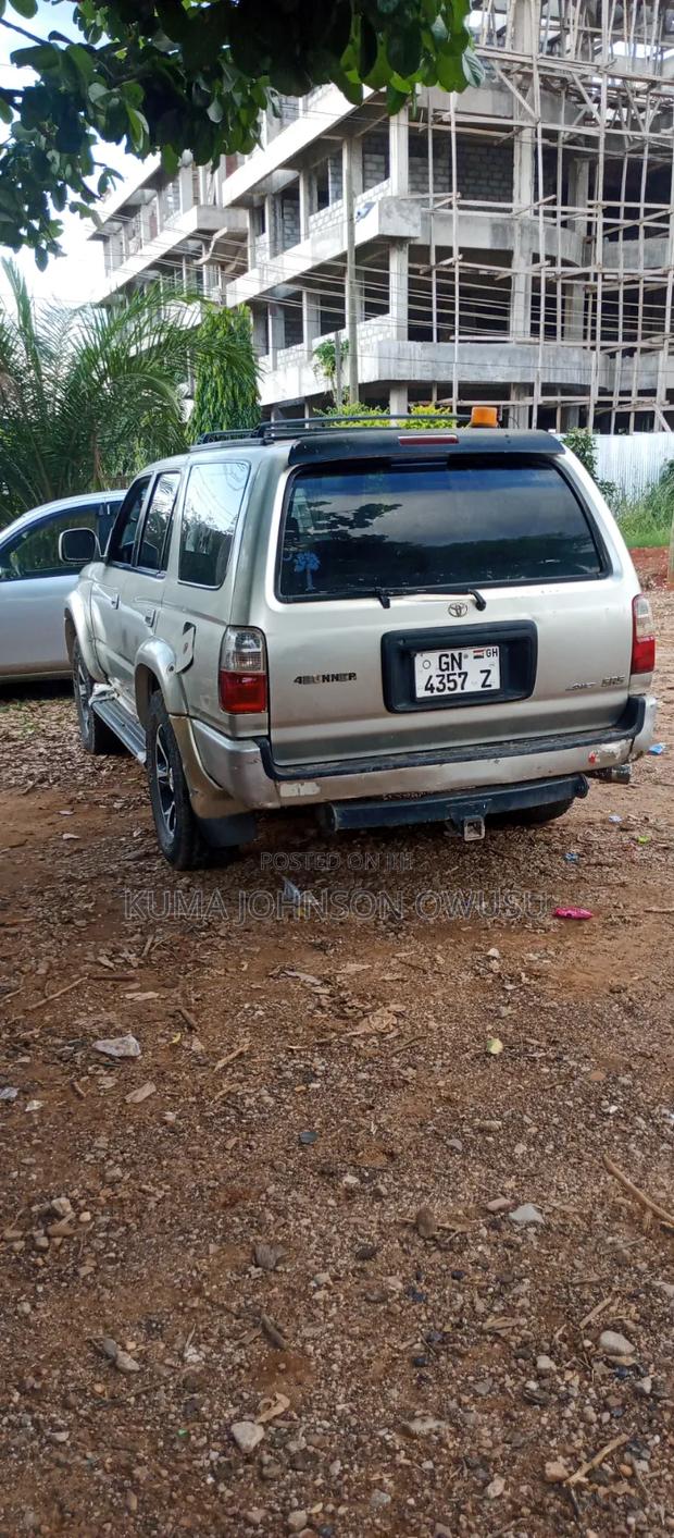 Toyota 4-Runner 2000 Gray
