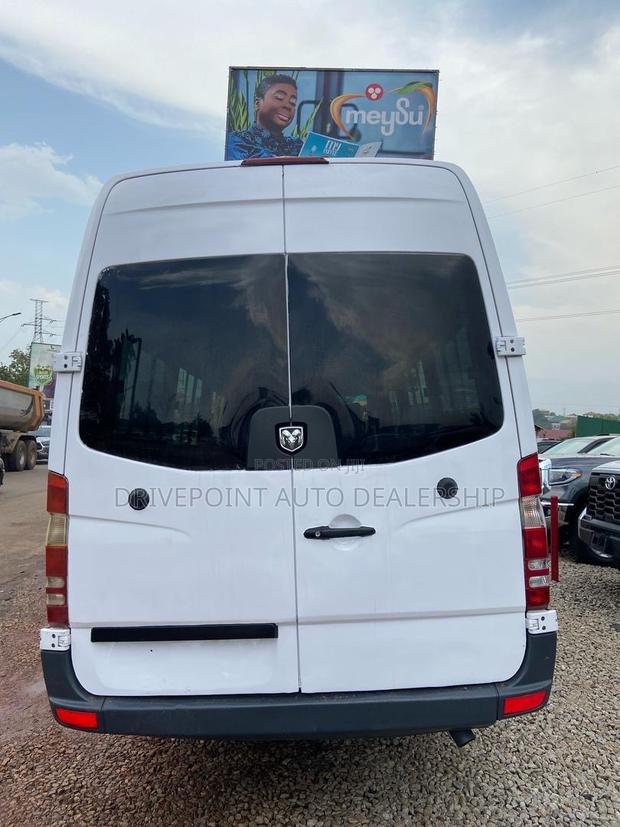 Dodge Sprinter 2009 White