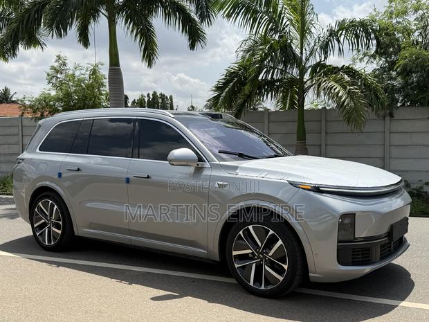 New Li Auto L9 1.5 Hybrid AWD 2022 Silver