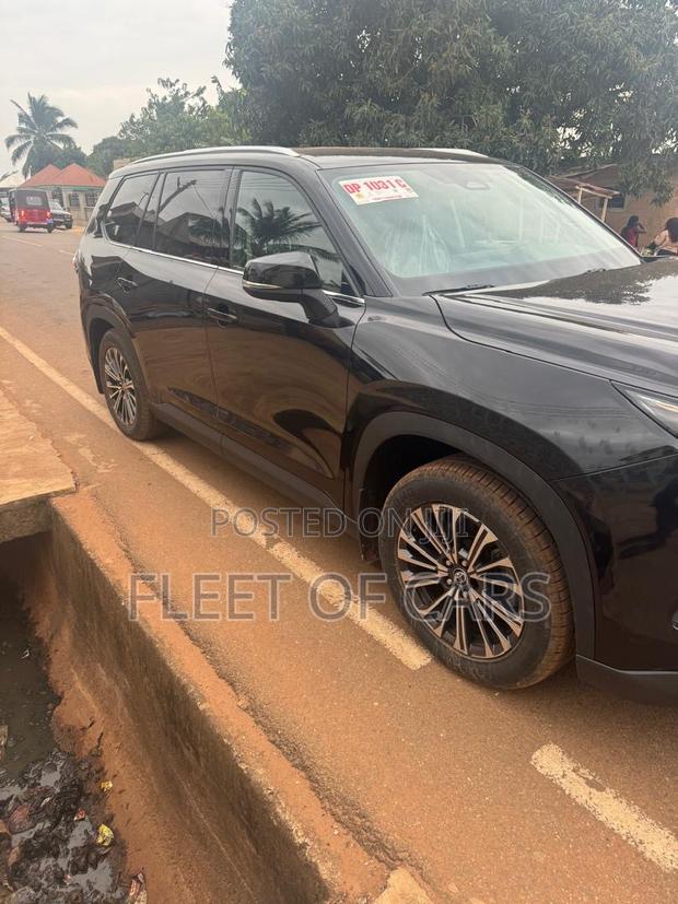 Toyota Highlander XLE AWD 2024 Black