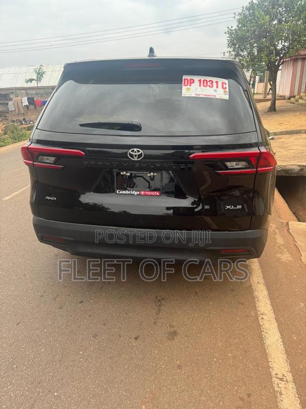 Toyota Highlander XLE AWD 2024 Black