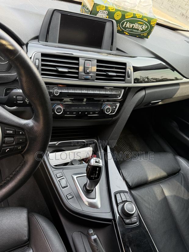 BMW 320i 2016 White