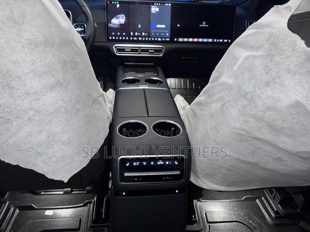 Li Auto L9 1.5 Hybrid AWD 2022 Black
