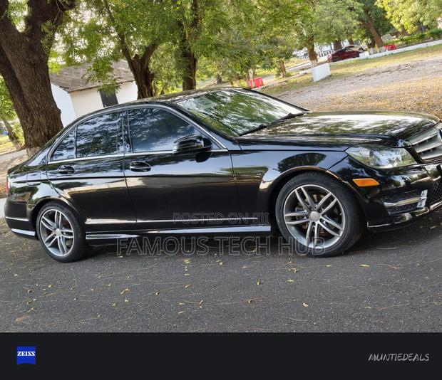 Mercedes-Benz C250 2014 Black
