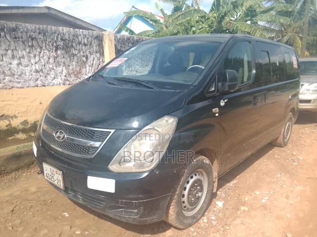 Hyundai H1 2.4 GLS 2009 Black