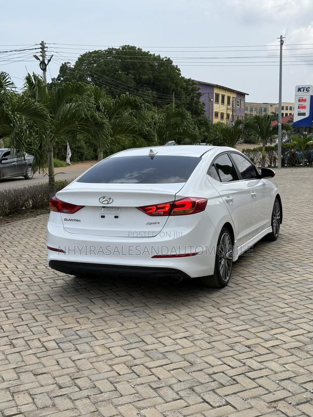 Hyundai Elantra Sport 2018 White