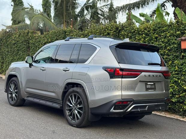 Lexus LX 700h 2025 Gray