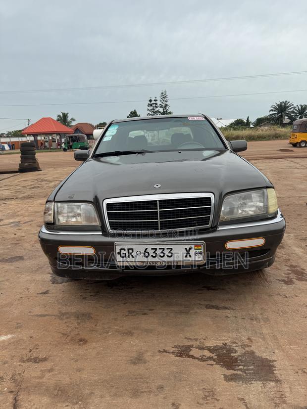 Mercedes-Benz C200 2002 Black