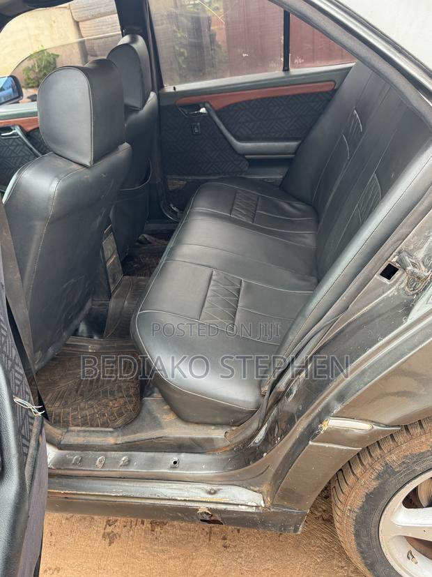 Mercedes-Benz C200 2002 Black