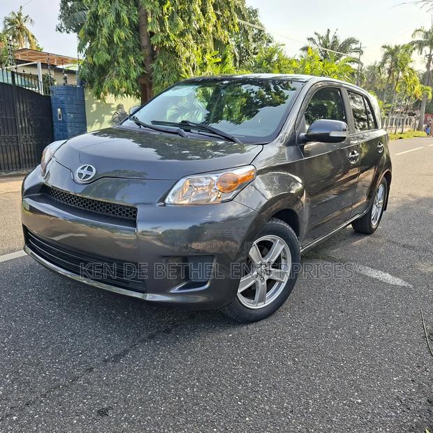 Scion xD Base 2012 Gray