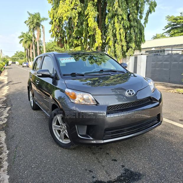 Scion xD Base 2012 Gray