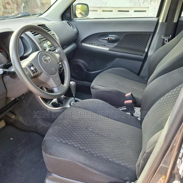 Scion xD Base 2012 Gray