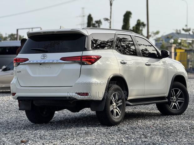 Toyota Fortuner 2019 White