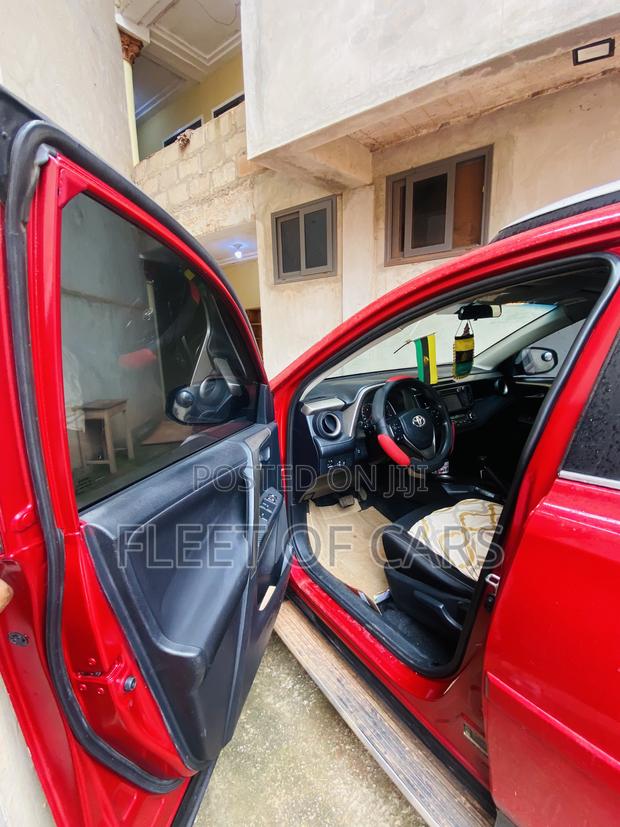 Toyota RAV4 XLE 4dr SUV AWD (2.5L 4cyl 6A) 2014 Red