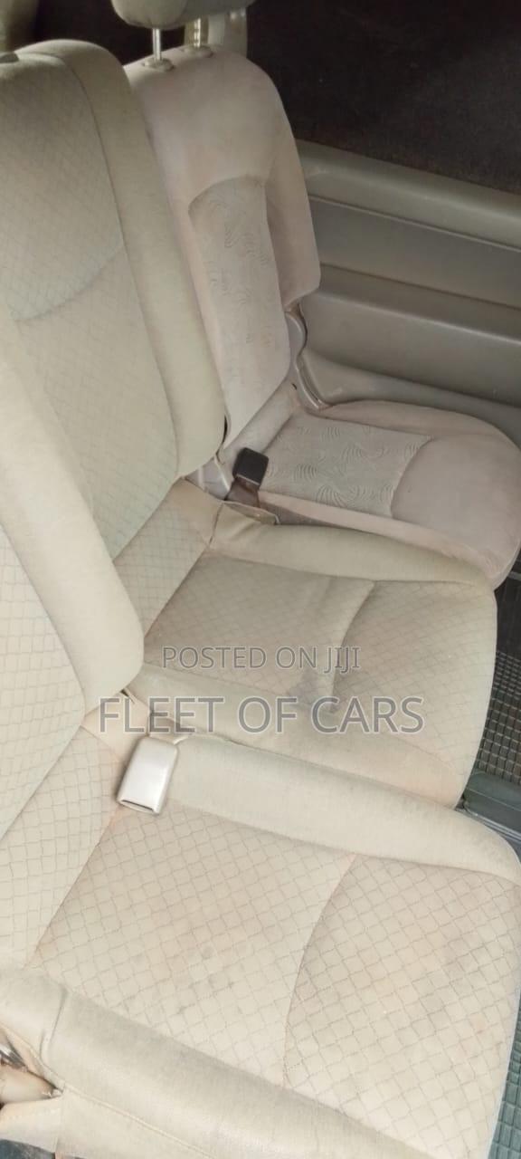 Mitsubishi SpaceRunner 2006 Gray