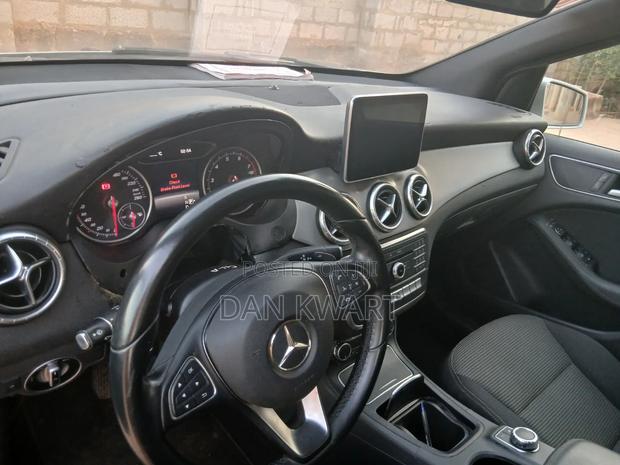 Mercedes-Benz B-Class 2015 Silver