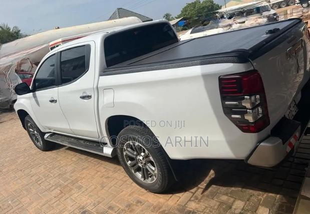 Mitsubishi L200 2020 White