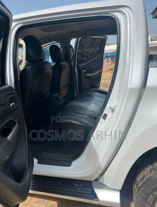 Mitsubishi L200 2020 White
