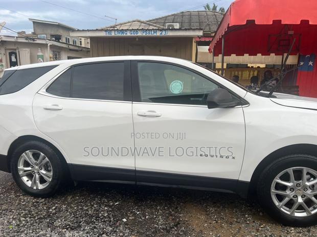 Chevrolet Equinox 2021 White