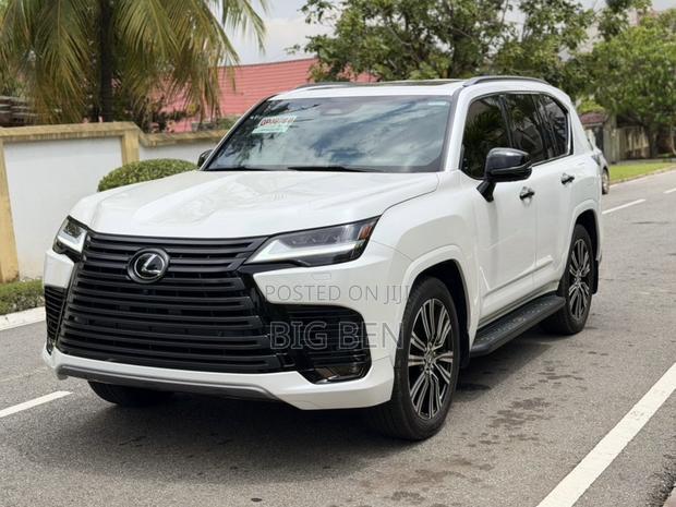 Lexus LX 500d 2026 White