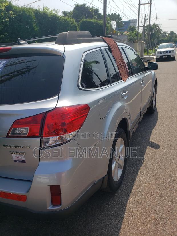 Subaru Outback 3.6R 2013 Silver