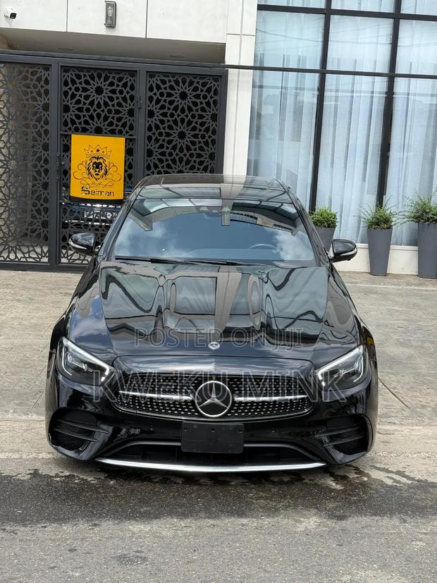 Mercedes-Benz E300 2021 Black