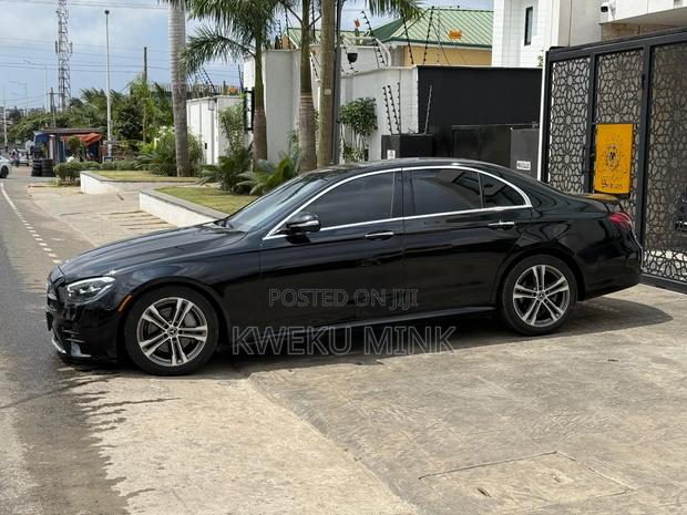 Mercedes-Benz E300 2021 Black