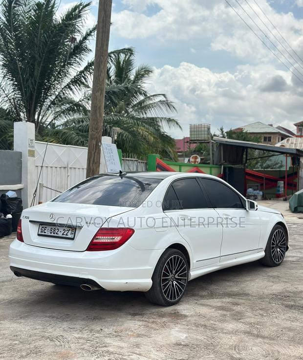 Mercedes-Benz C300 Luxury 4Matic Sedan AWD (3.0L 6cyl 7A) 2010 White