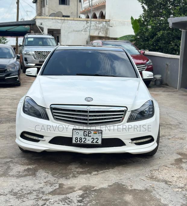 Mercedes-Benz C300 Luxury 4Matic Sedan AWD (3.0L 6cyl 7A) 2010 White