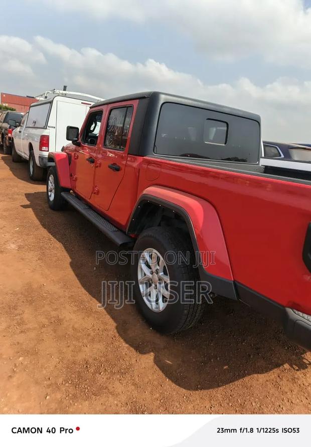 Jeep Gladiator 2023 Red
