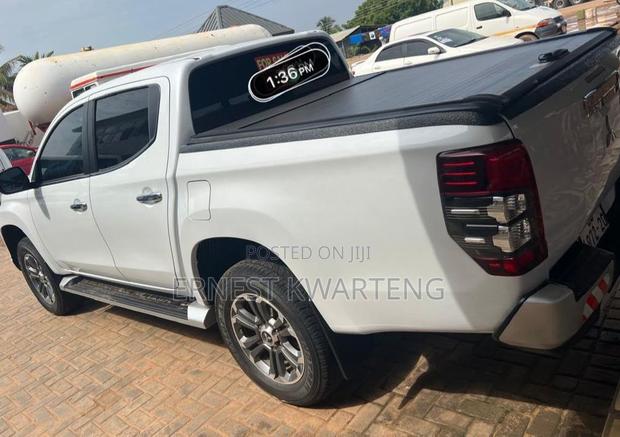 Mitsubishi L200 2020 White