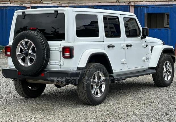 Jeep Wrangler 2021 White