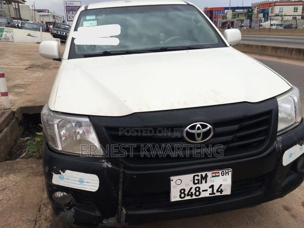 Toyota Hilux 2012 White