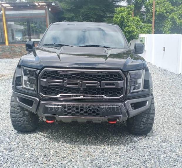 Ford F-150 Raptor 4x4 SuperCab Styleside 5.5 ft. box 133 in. WB 2018 Black