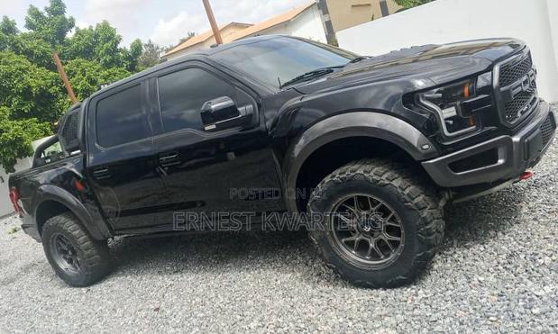Ford F-150 Raptor 4x4 SuperCab Styleside 5.5 ft. box 133 in. WB 2018 Black