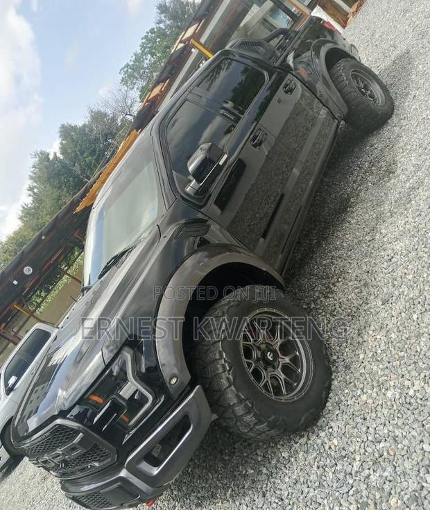 Ford F-150 Raptor 4x4 SuperCab Styleside 5.5 ft. box 133 in. WB 2018 Black
