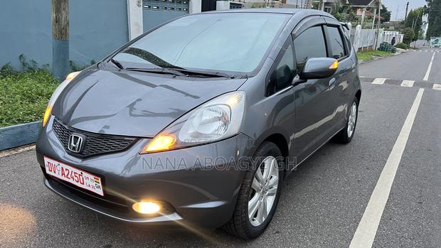 Honda Fit Automatic 2011 Gray