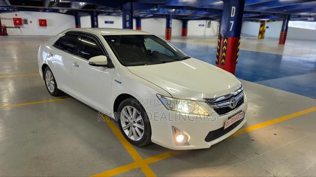Toyota Camry 2013 Pearl