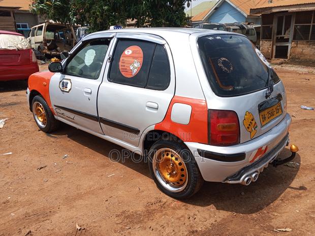 Nissan March 2002 Silver
