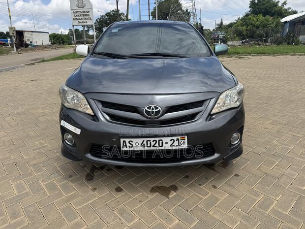 Toyota Corolla S 4dr Sedan (1.8L 4cyl 4A) 2013 Gray
